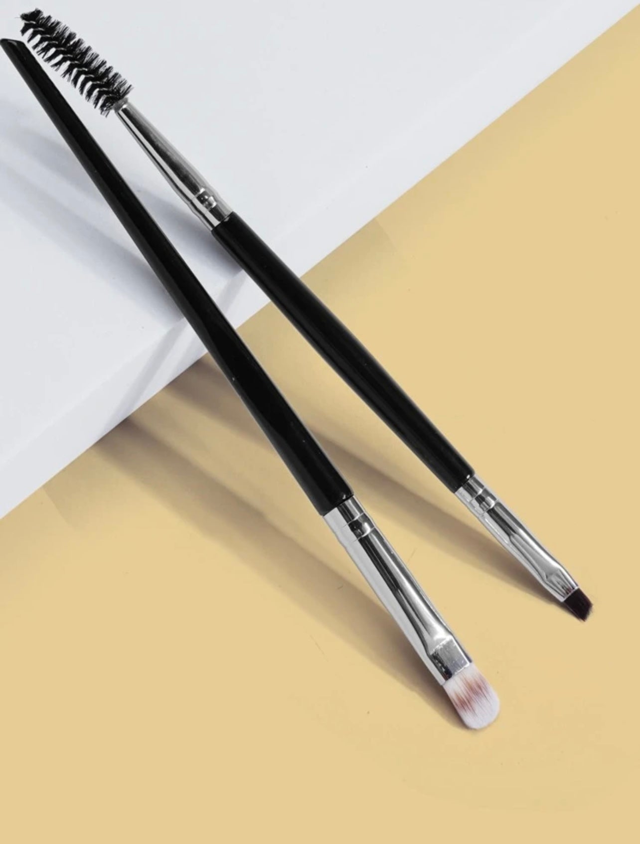 Set of 2 Eyebrow Brushes
