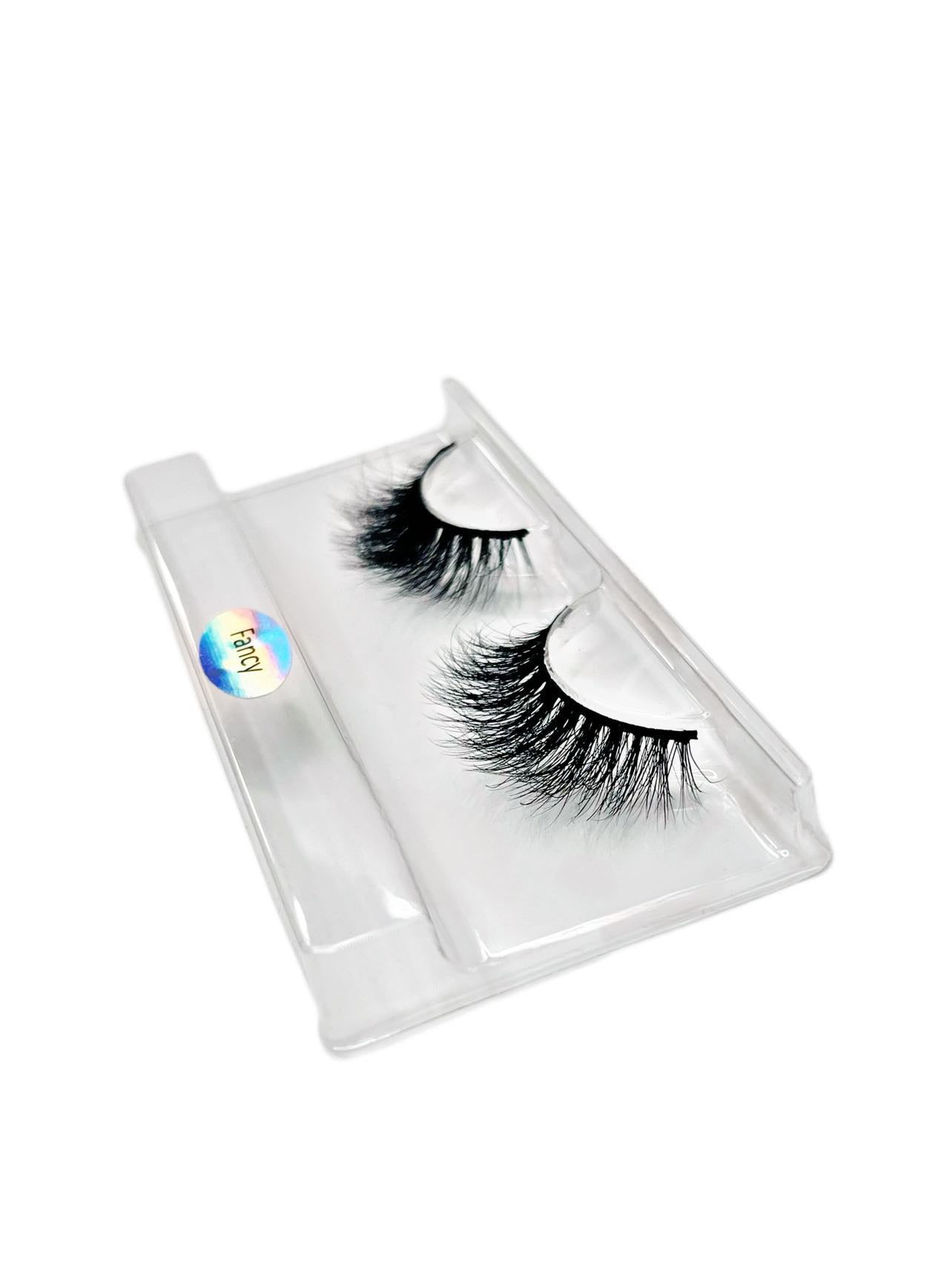 "Fancy" eyelashes